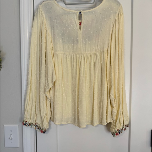 Solitaire Boho Long Sleeve Embroidered Baby Doll Top - Picture 5 of 5